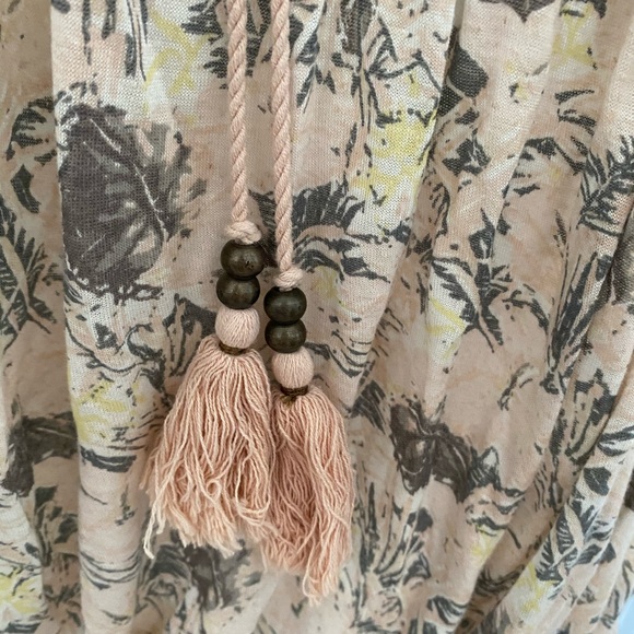 Free people boho top. Removable straps. Small - Picture 2 of 7
